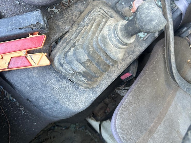 1989-volvo-fe6-image-29