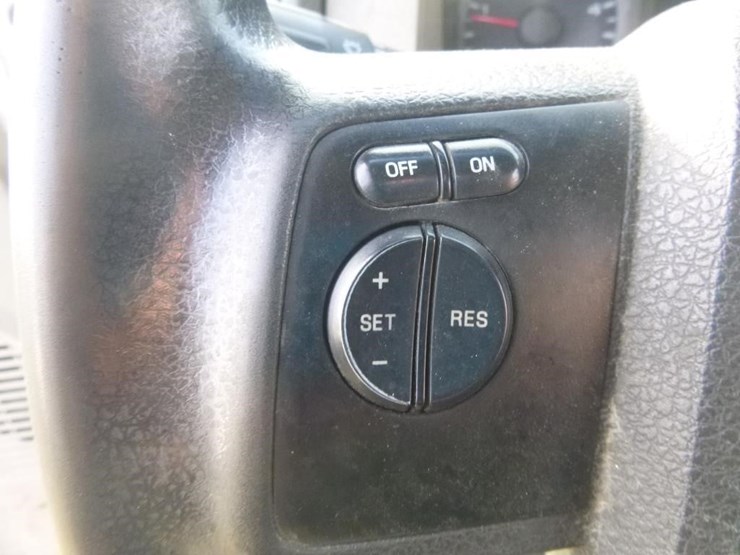 2008-ford-f550-image-23