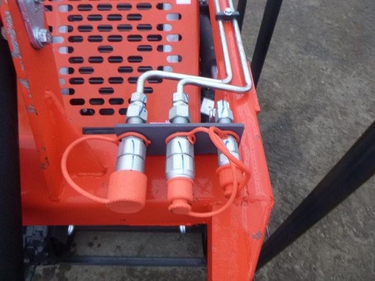 2025-agt-ysrt14-skid-steer-track-loader-image-10