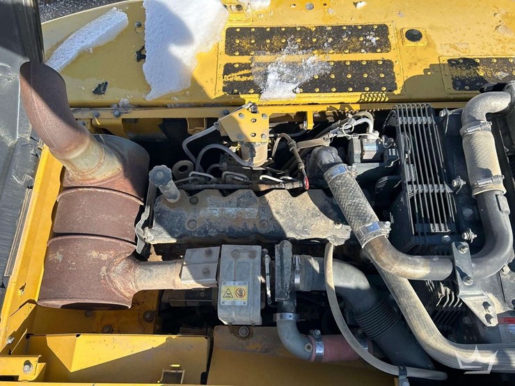 2013-komatsu-pc200-image-11