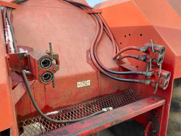 international-4568-project-tractor-image-5