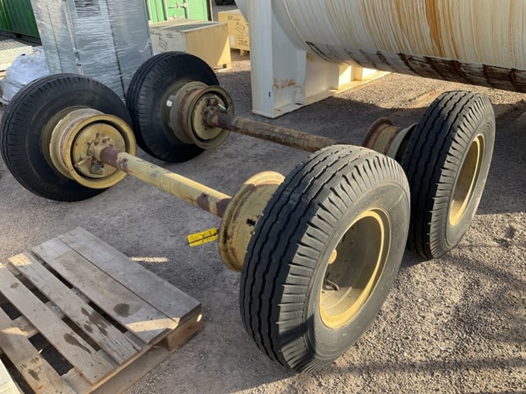 (2)-heavy-duty-trailer-axles-image-2