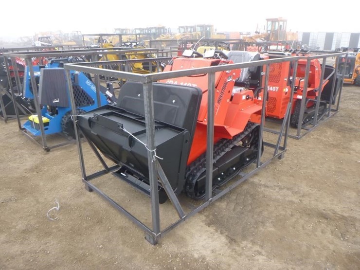 2025-agt-sda-140t-skid-steer-track-loader-image-1