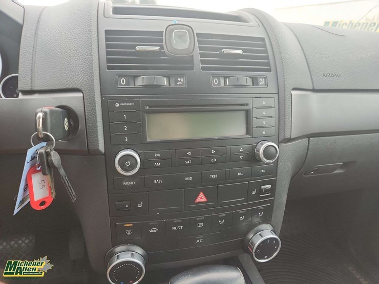 2008-volkswagen-touareg-image-23