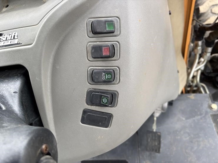 2018-case-580sn-image-41