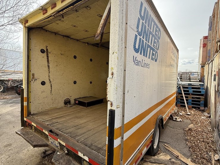 1985-ford-e350-image-6