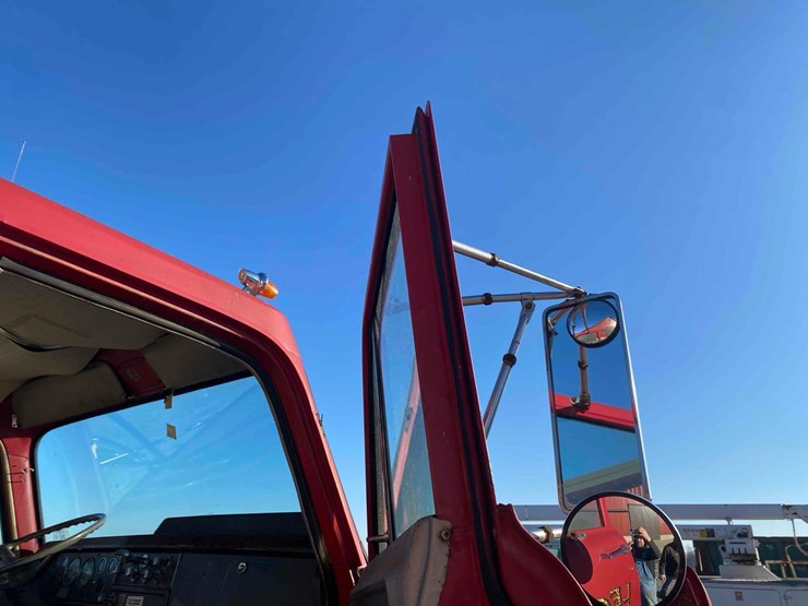 1970-international-2010a-fleetstar-firetruck-image-66