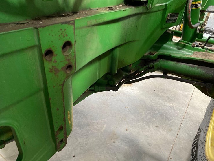 2013-john-deere-7230r-image-15
