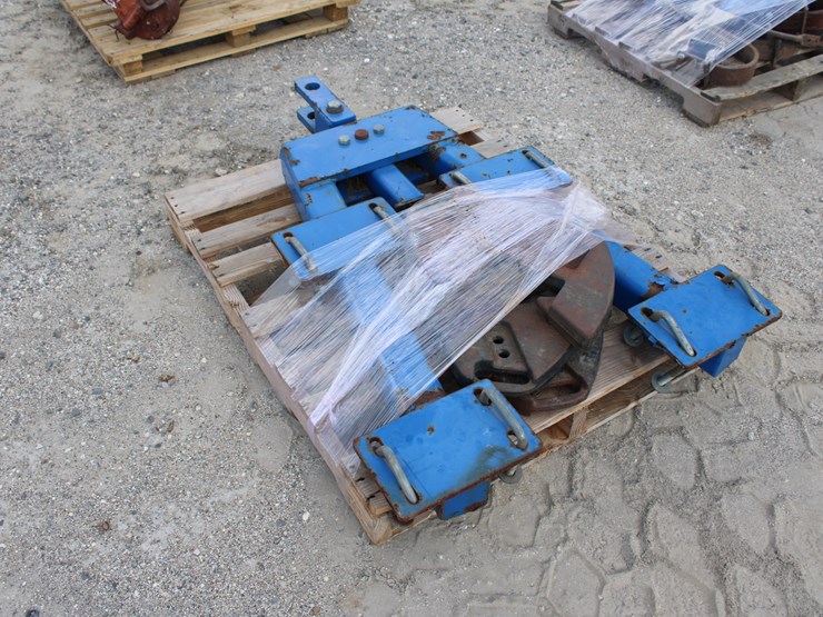 #4103-•-tractor-hitch-image-1