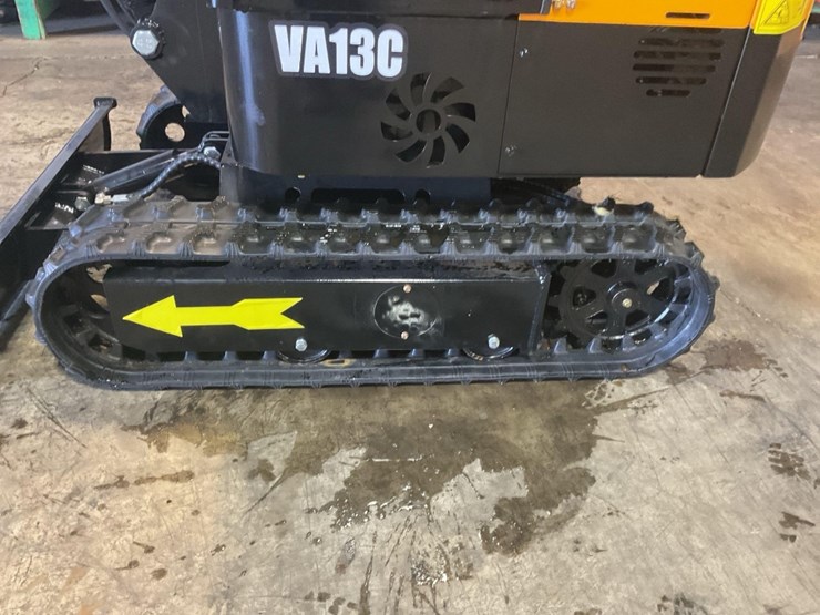 (inv.50040)-2025-miva-va13c-mini-excavator,-13.5-hp-gas-engine,-aux.-hydraulics,-blade,-15"-bucket-image-13