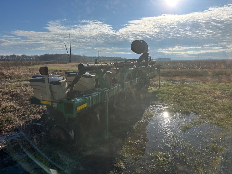 2019-great-plains-yp825a3p-image-9