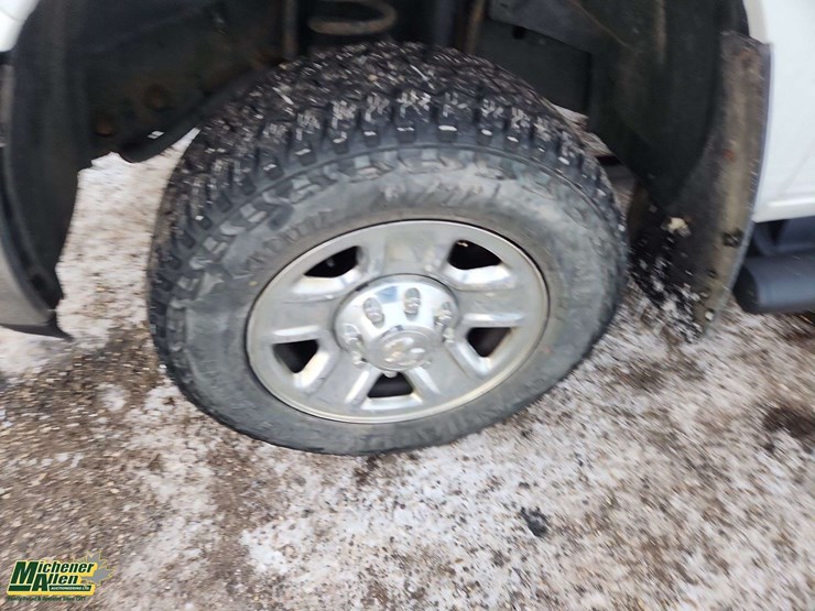 2016-dodge-2500-image-29