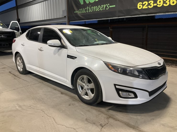 2015-kia-optima-sdn-image-2