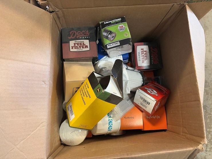 assortment-of-filters,-belts,-fire-extinguishers-&-a/c-gauges-image-9