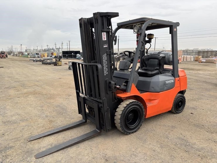 toyota-7fgu25-image-1