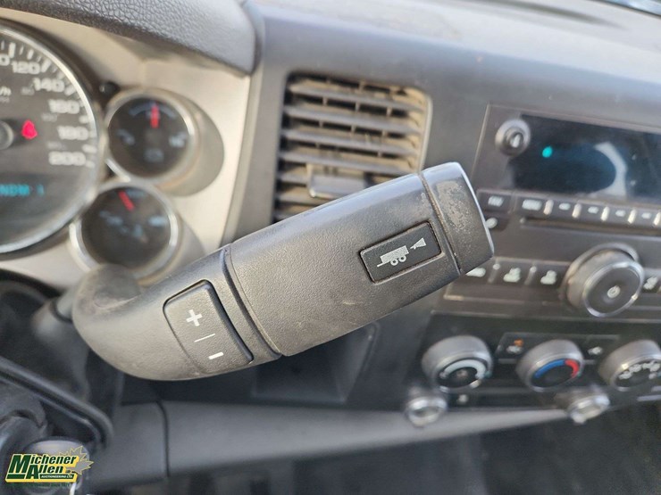 2011-gmc-sierra-3500hd-image-21