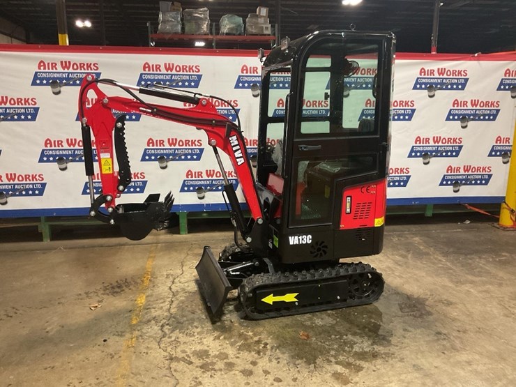 (inv.50032)-2025-miva-va13c-mini-excavator,-13.5-hp-gas-engine,-aux.-hydraulics,-has-broken-glass-image-1