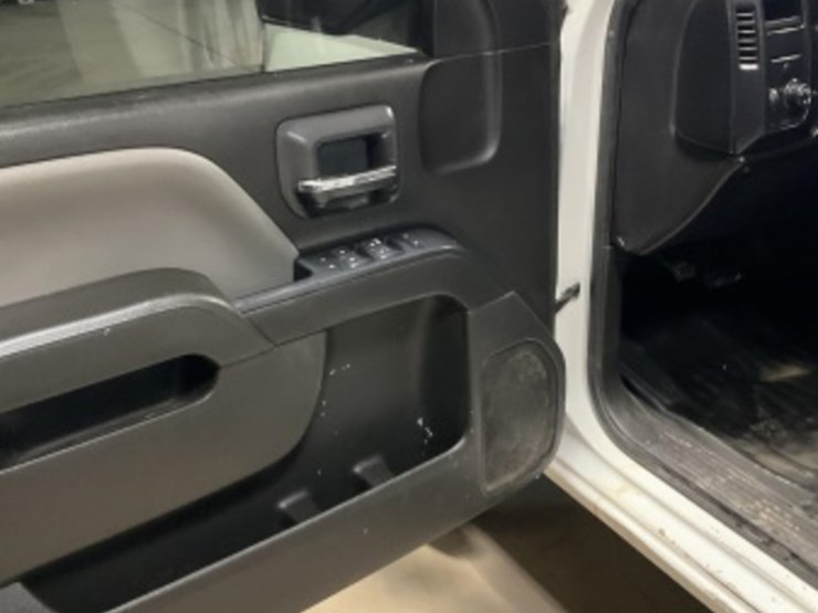 2017-chevrolet-silverado-1500-image-23