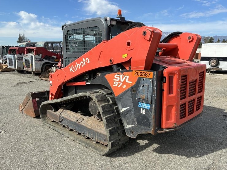 2021-kubota-svl97-2-image-4