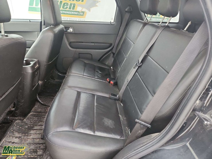 2012-ford-escape-xlt-image-16