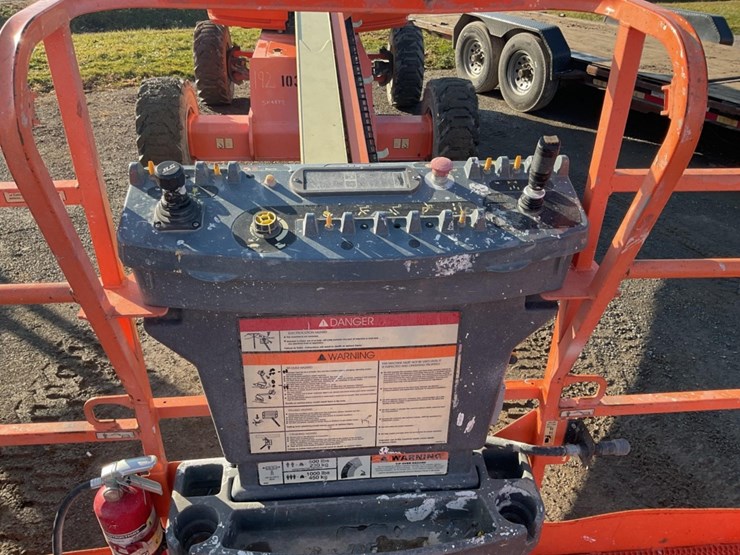 2015-jlg-400s-image-11