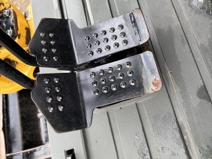 2018-caterpillar-303-image-39