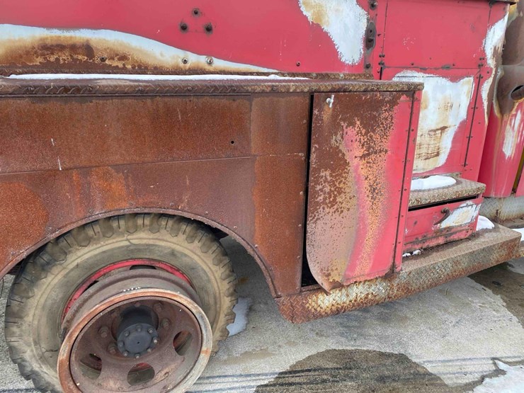 1949-ford-f7-firetruck-image-18