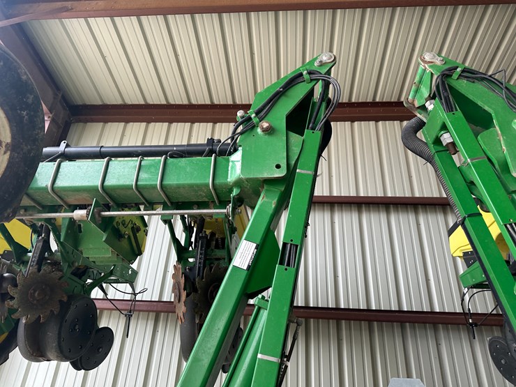 john-deere-1725-image-28