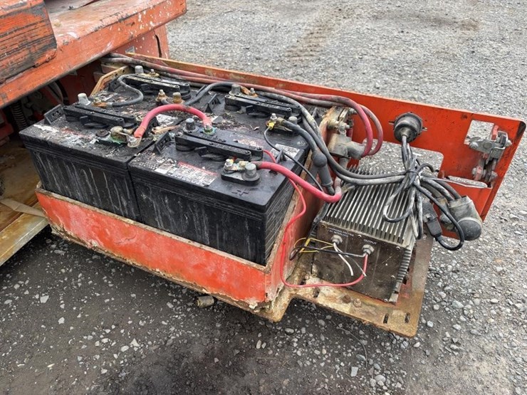 2006-snorkel-s1930-image-11