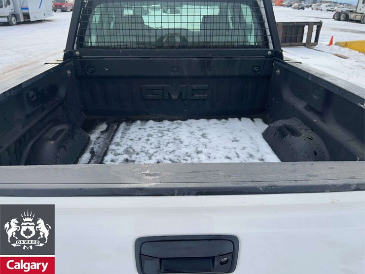 2017-gmc-sierra-1500-image-16