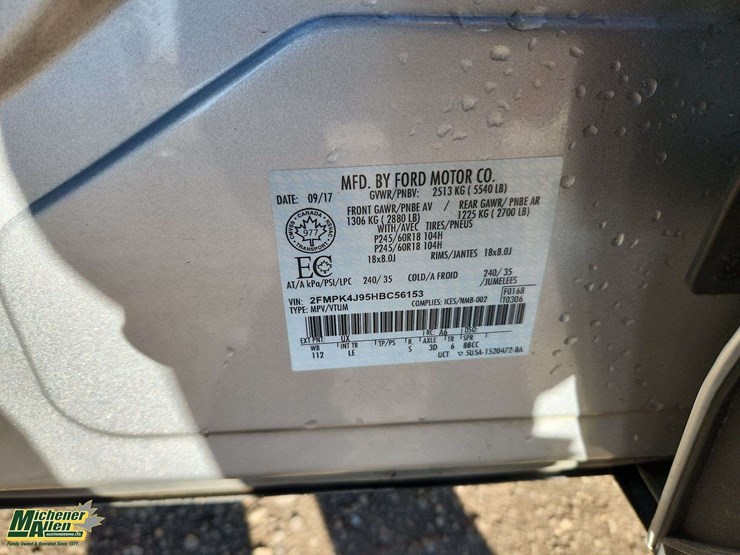 2017-ford-edge-sel-image-36