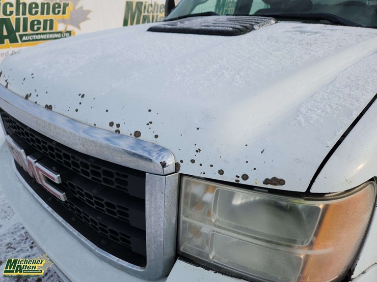 2011-gmc-sierra-3500hd-image-48