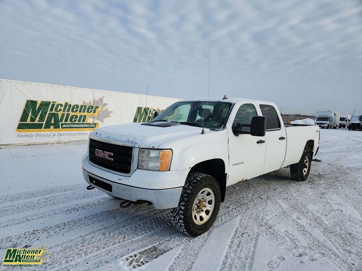 2011-gmc-sierra-3500hd-image-1