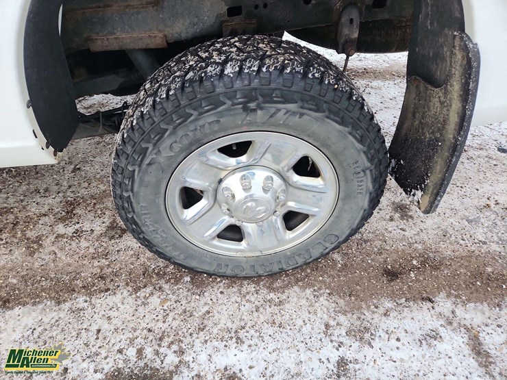 2016-dodge-2500-image-30