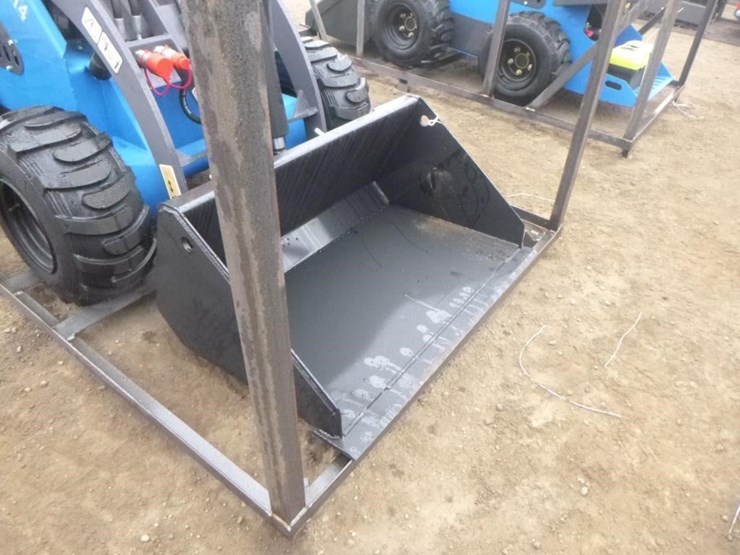 2025-agt-mx-mrt23-skid-steer-track-loader-image-8