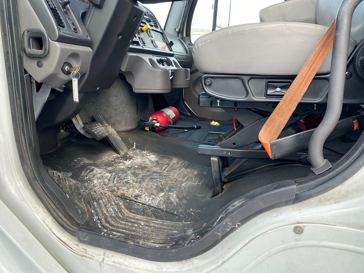 2018-freightliner-box-truck-**updated-1/30/26-@-155pm**-image-27