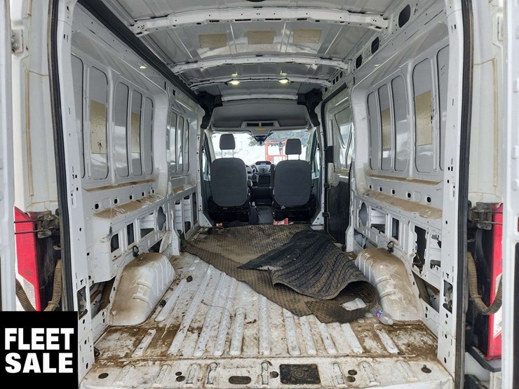 2017-ford-transit-image-31