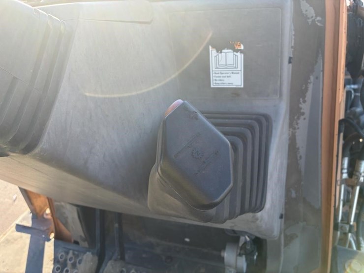 2016-case-570n-ep-image-18