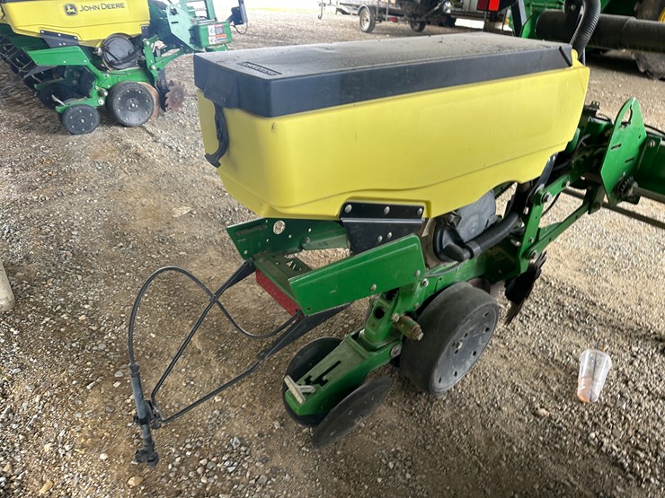 john-deere-1725-image-55