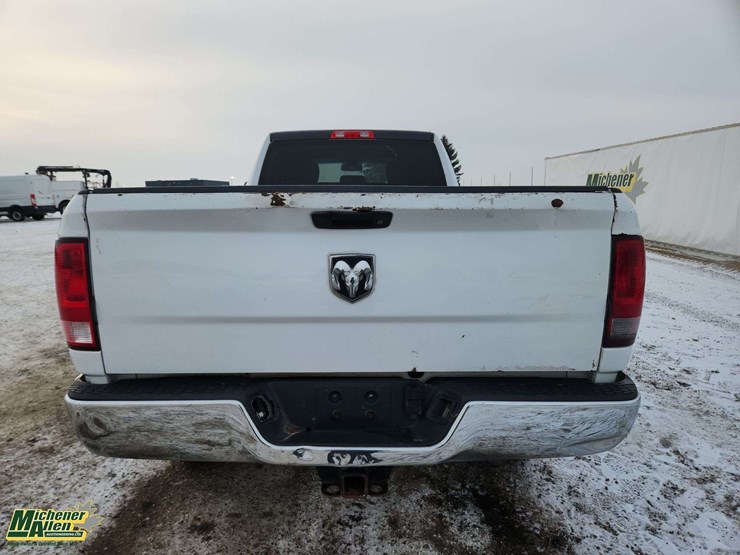 2016-dodge-2500-image-22