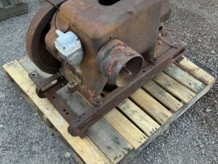 international-type-lb-engine-image-4