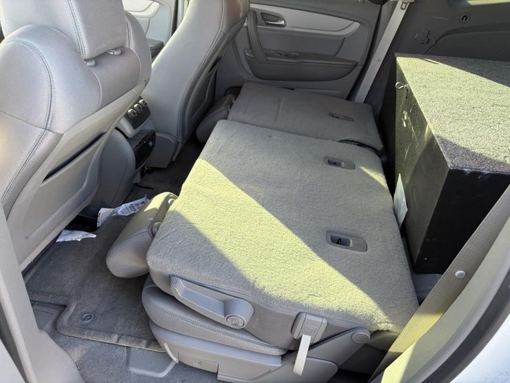 2017-chevrolet-traverse-image-18