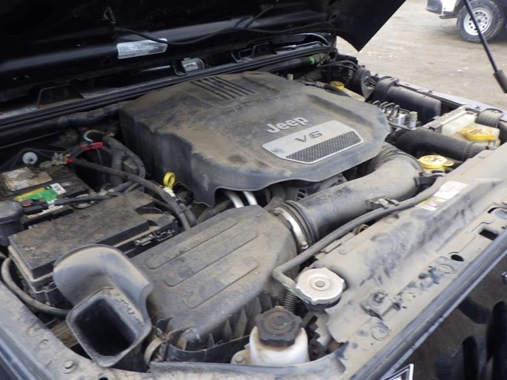 2016-jeep-wrangler-image-11