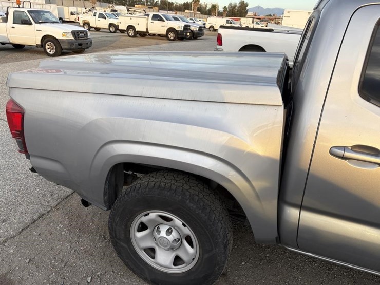 2020-toyota-tacoma-image-31