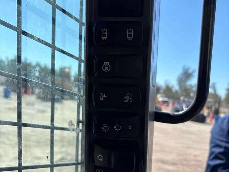 2024-case-tv620b-image-17