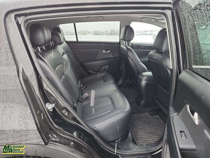 2013-kia-sportage-image-18