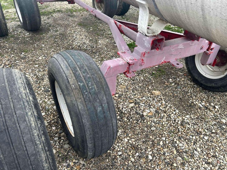 1000-gal.-nh3-tank-on-gear-#72-image-9
