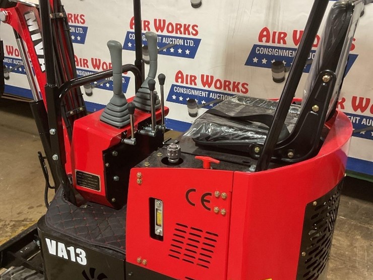 (inv.50009)-new-unused-miva-va13-mini-excavator,-13.5-gas-engine,-manual-thumb,-15"-bucket,-blade-image-3