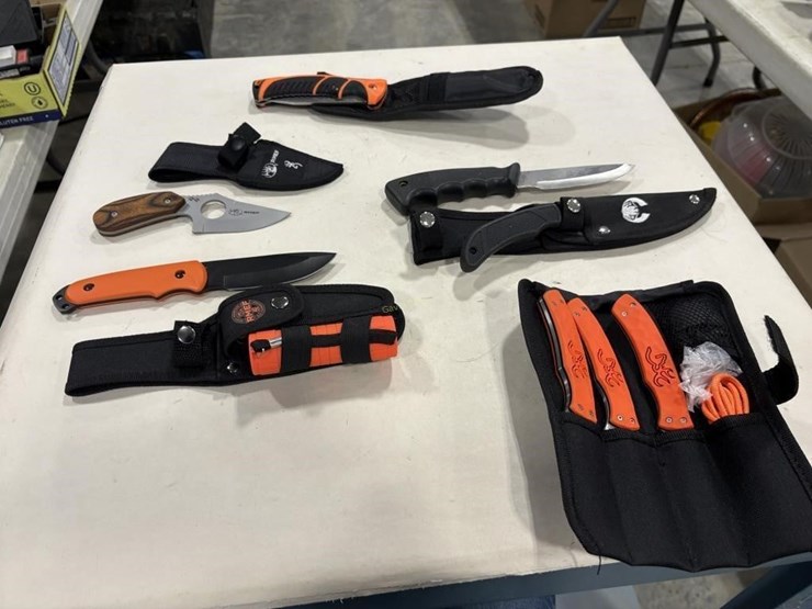 4-hunting-knives-image-1