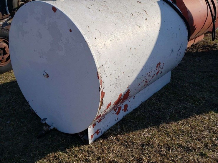 500-gallon-fuel-tank-with-pump-image-2